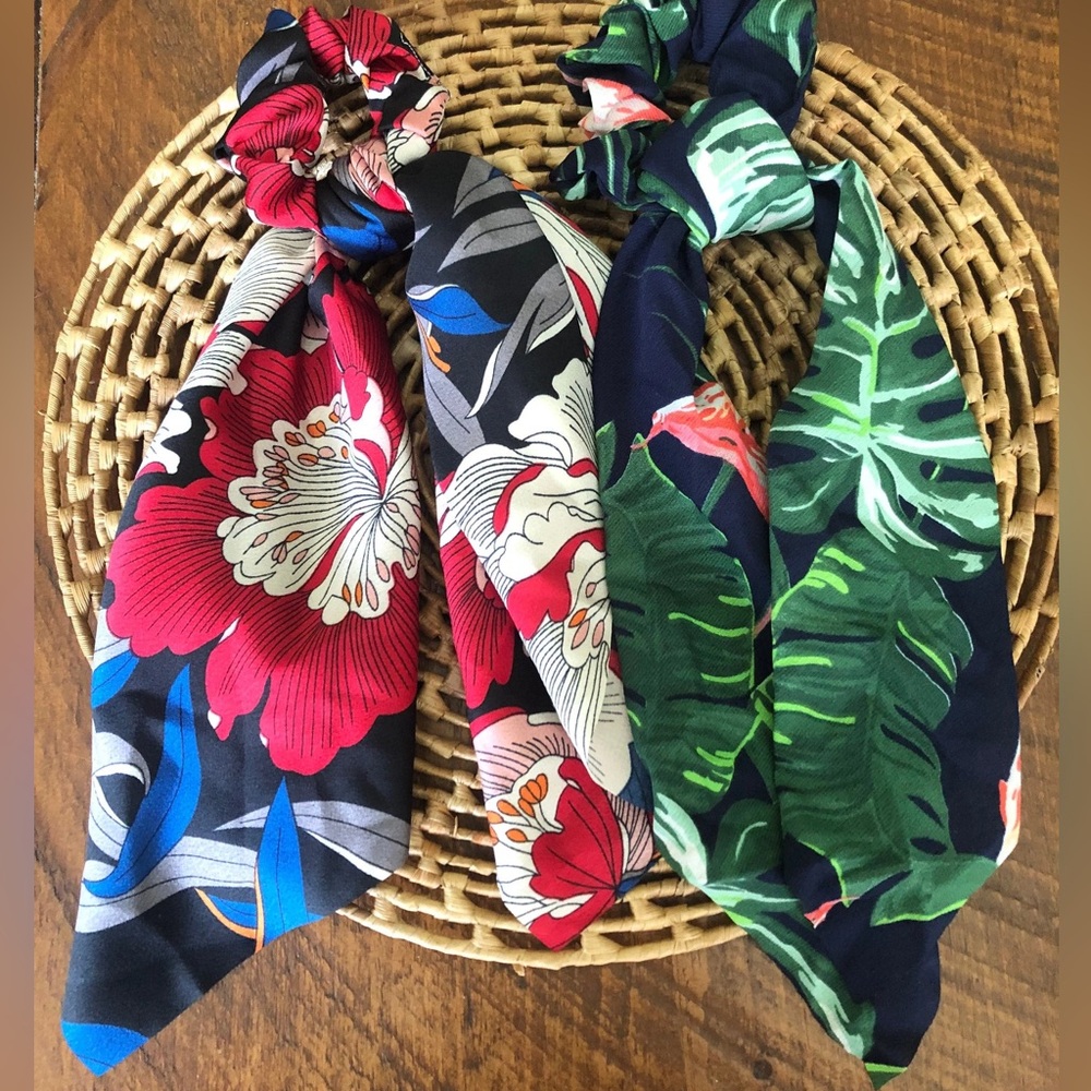Tropical Hair Scarf Scrunchie Set for Women Silky Floral Scarf Scrunchies Gift
